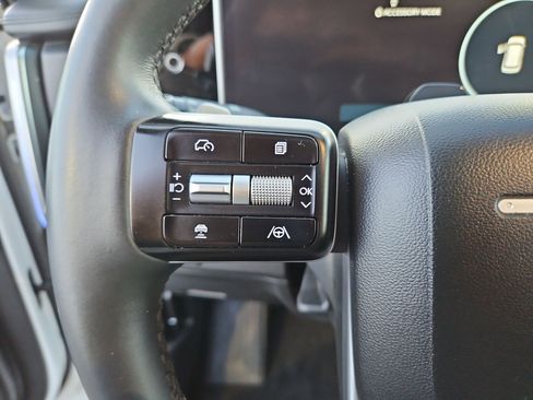 Used 2025 Hyundai Santa Fe Limited image 21