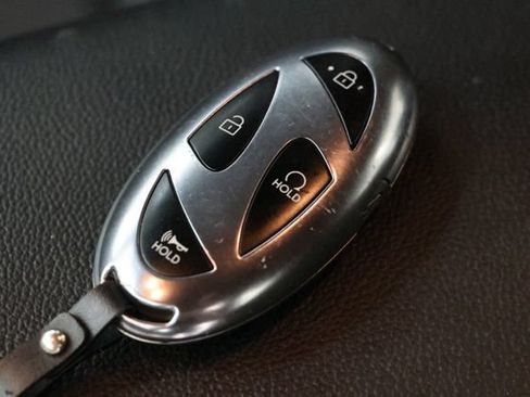Used 2025 Hyundai Elantra Sport FWD image 33