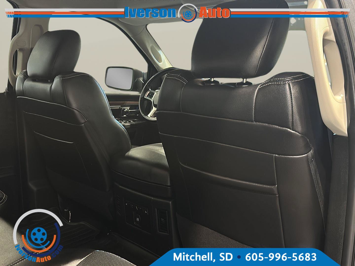Used 2017 RAM 1500 Laramie w/ Convenience Group AWD/4WD image 31