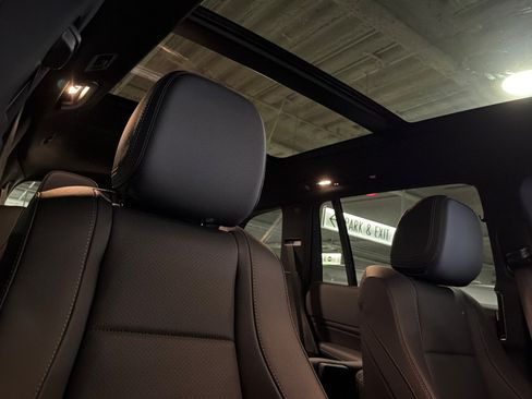 New 2026 Mercedes-Benz GLS 450 4MATIC image 17