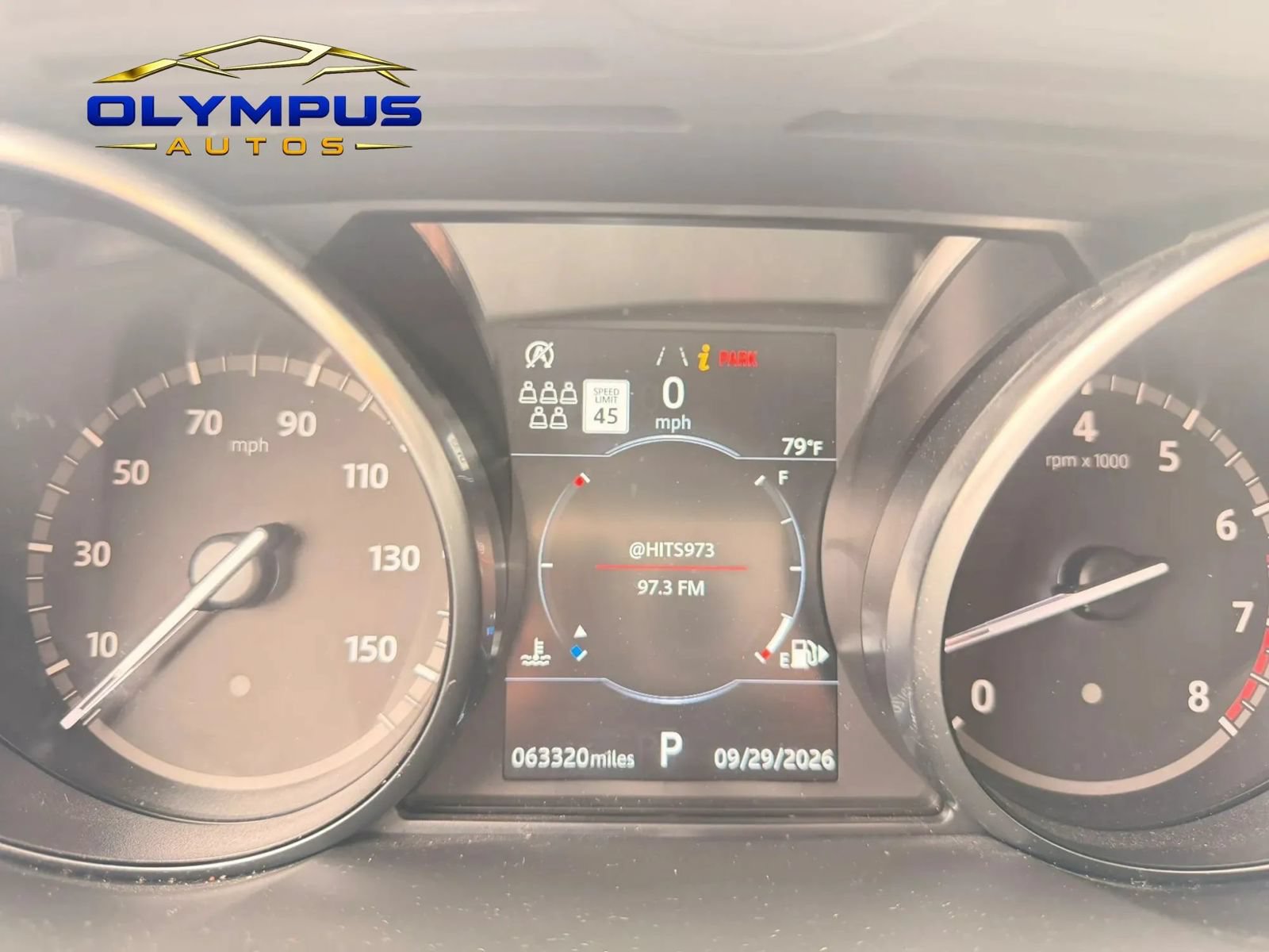 Used 2020 Land Rover Discovery Landmark AWD/4WD image 10