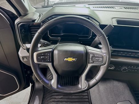 Used 2024 Chevrolet Silverado 1500 LT AWD/4WD image 15