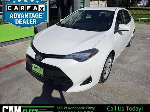 Used 2017 Toyota Corolla LE FWD image 1