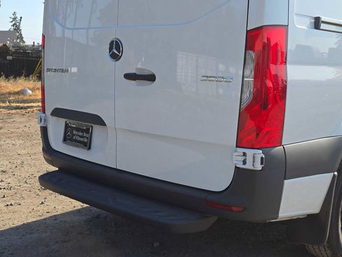 Used 2026 Mercedes-Benz Sprinter 2500 image 18