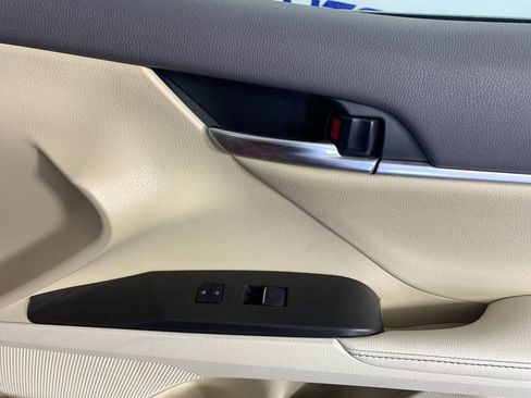 Used 2023 Toyota Camry XLE image 38