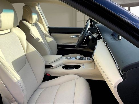 Used 2025 Genesis GV70 2.5T image 23