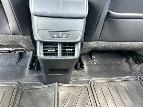 Used 2025 GMC Terrain Elevation w/ Elevation Premium Package AWD/4WD image 40
