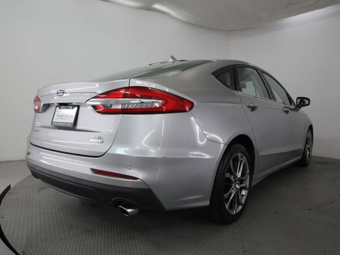 Used 2020 Ford Fusion SEL FWD image 9