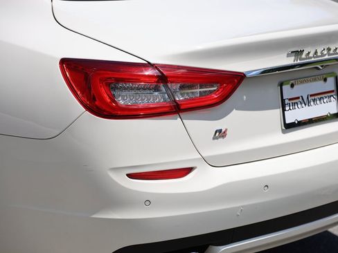 Used 2016 Maserati Quattroporte S Q4 AWD/4WD image 7