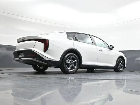 Used 2025 Kia K4 FWD image 34