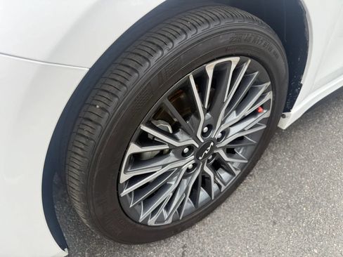 Used 2024 Kia Forte GT-Line FWD image 31