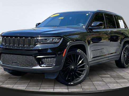 Certified 2022 Jeep Grand Cherokee Altitude AWD/4WD image 12