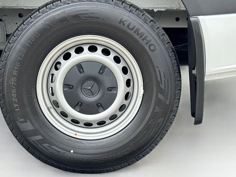 New 2025 Mercedes-Benz Sprinter 2500 image 24