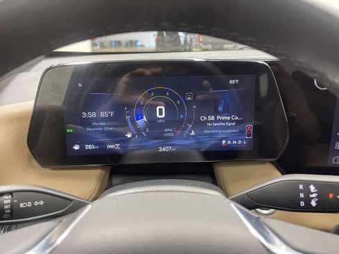 Used 2025 Chevrolet Equinox ACTIV w/ Safety and Technology Package image 32