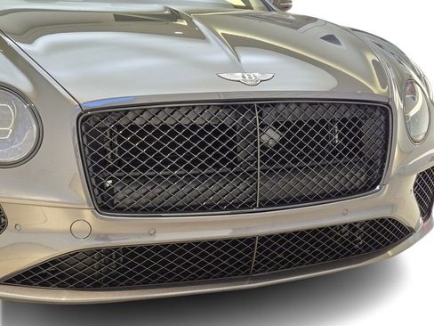 Used 2023 Bentley Continental GT V8 image 9