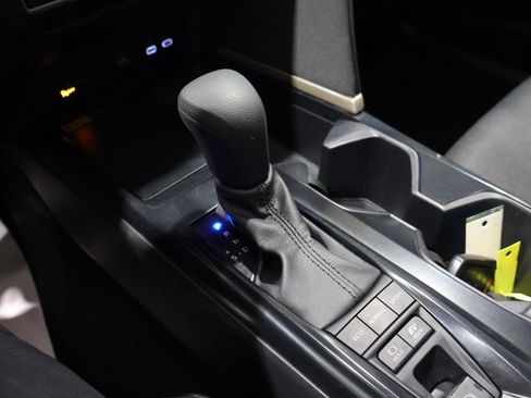 Used 2025 Toyota Camry LE image 29