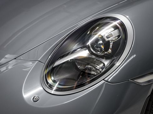 Used 2018 Porsche 911 GT3 RWD image 31