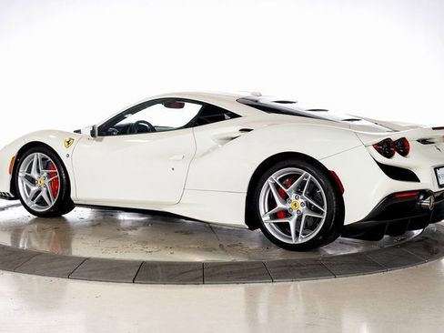 Used 2021 Ferrari F8 Tributo image 7