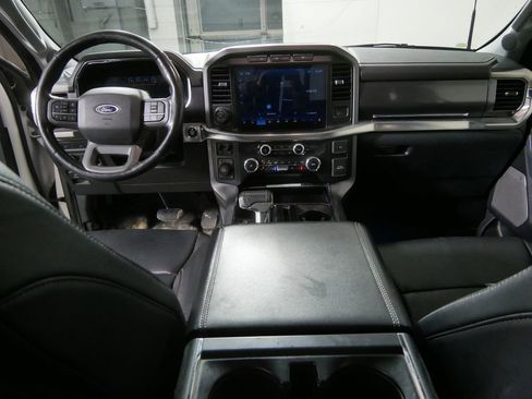 Used 2022 Ford F150 Lariat w/ Equipment Group 502A High AWD/4WD image 17