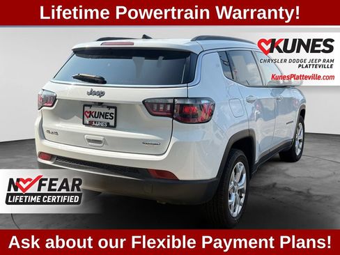 Used 2024 Jeep Compass Latitude AWD/4WD image 9