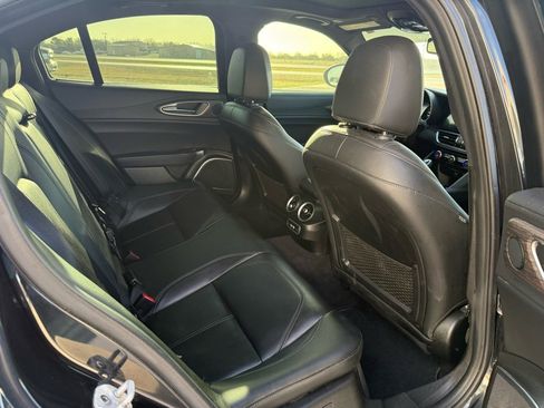 Used 2022 Alfa Romeo Giulia Ti image 18