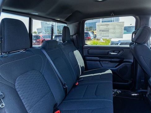 New 2026 RAM 1500 Express AWD/4WD image 17