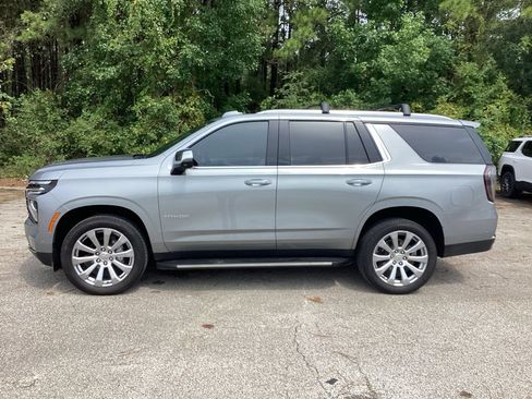 Used 2025 Chevrolet Tahoe Premier w/ Sun And Tow Package AWD/4WD image 7