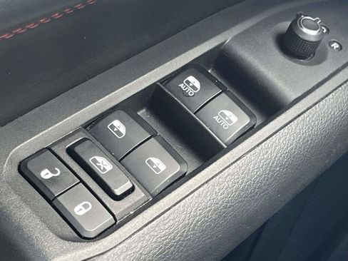 Used 2024 Jeep Compass Trailhawk AWD/4WD image 29