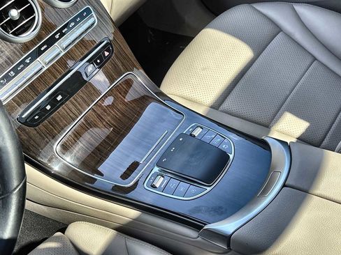 Certified 2021 Mercedes-Benz GLC 300 image 22
