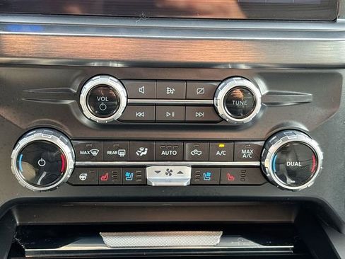 Used 2024 Ford F250 Lariat w/ Lariat Ultimate Package image 25