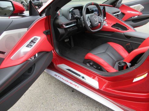 Used 2023 Chevrolet Corvette Stingray Preferred Conv w/ 2LT image 5