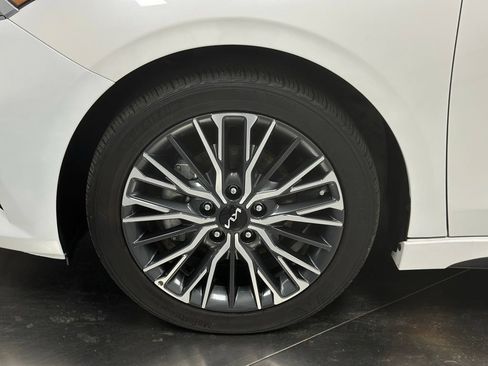 Used 2024 Kia Forte GT-Line FWD image 22