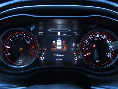 Used 2019 Dodge Challenger R/T image 19