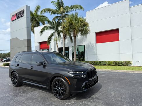 Used 2025 BMW X7 M60i AWD/4WD image 1