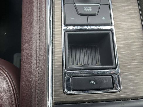 Used 2024 Ford Expedition Limited image 42