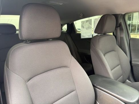 Used 2019 Chevrolet Malibu LS w/ LPO, Convenience Package 1 image 4