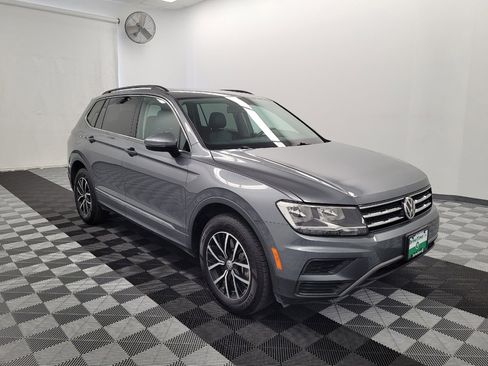 Used 2021 Volkswagen Tiguan SE image 13