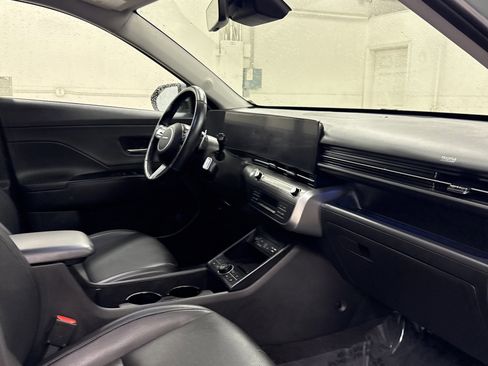 Used 2024 Hyundai Kona Limited image 22