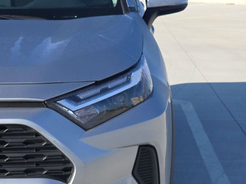 Used 2025 Toyota RAV4 XLE image 11