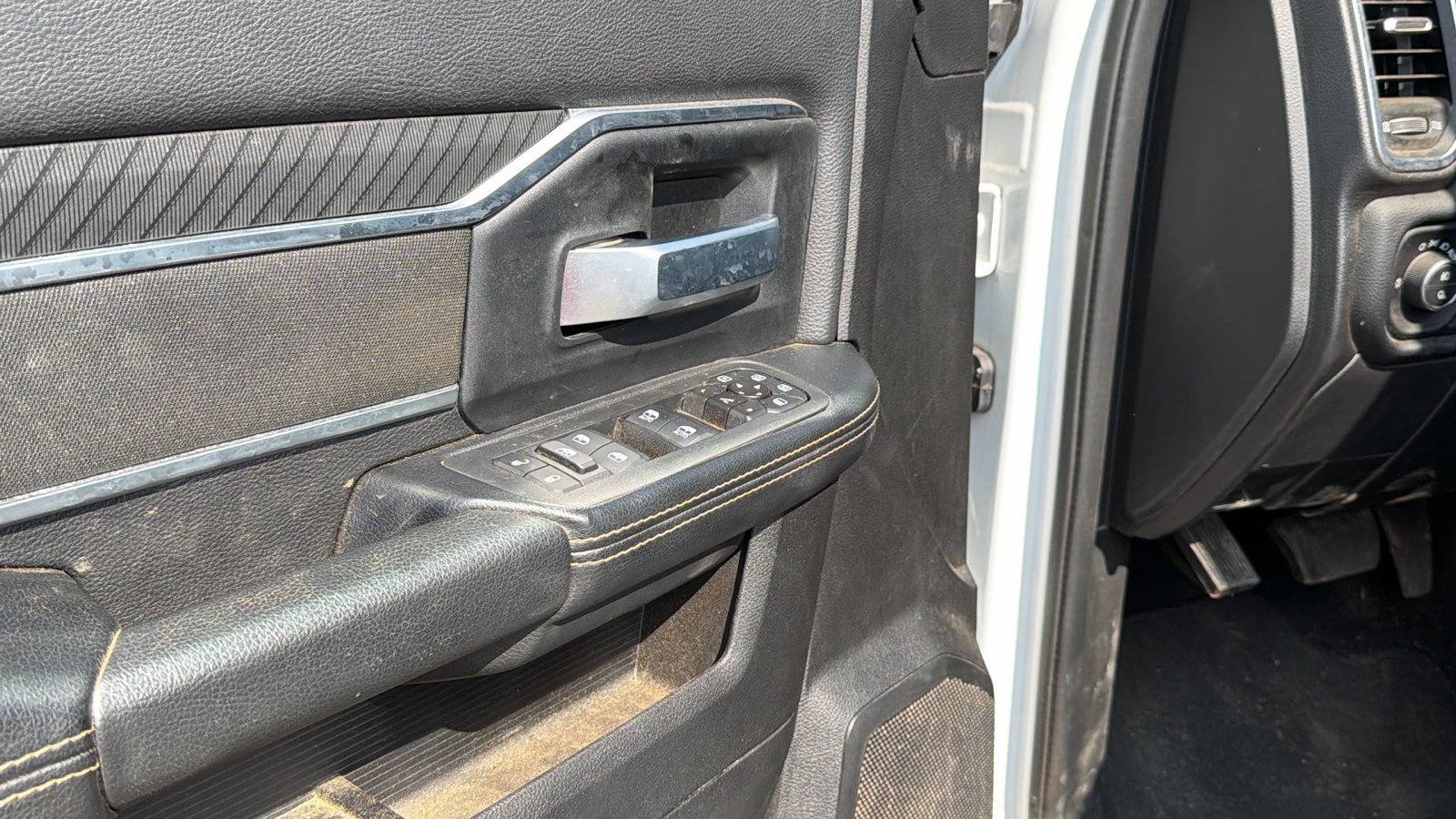 Used 2026 RAM 3500 Big Horn AWD/4WD image 15