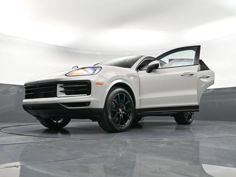 New 2026 Porsche Cayenne Coupe AWD/4WD image 39