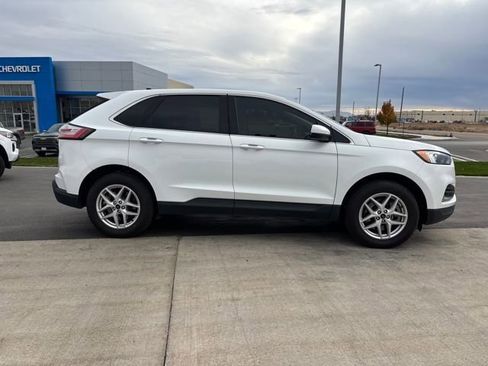 Used 2023 Ford Edge SEL image 2