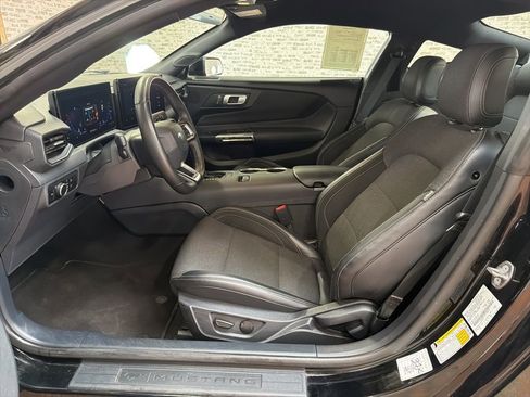 Used 2024 Ford Mustang Coupe image 14