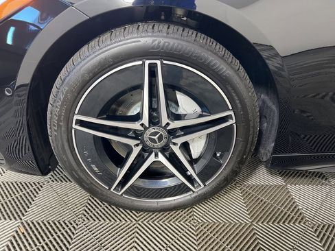 Used 2025 Mercedes-Benz C 300 4MATIC Sedan image 17