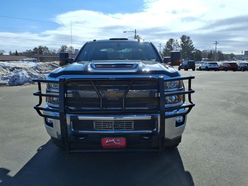 Used 2019 Chevrolet Silverado 3500 LT w/ LT Convenience Package image 9