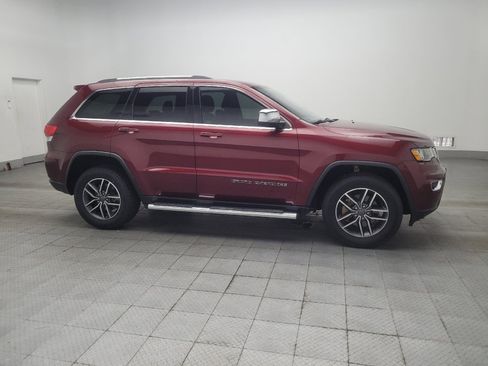Used 2019 Jeep Grand Cherokee Laredo w/ 18" Wheel & 8.4" Radio Group AWD/4WD image 11
