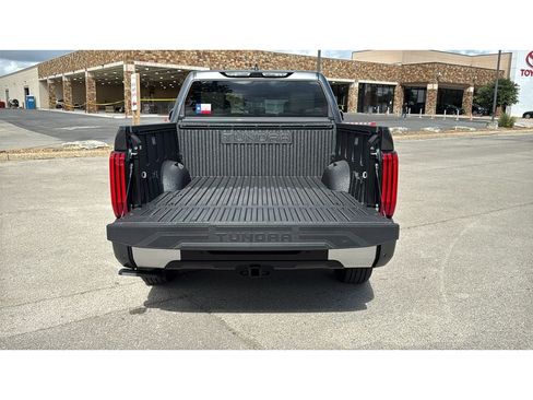 New 2026 Toyota Tundra Limited AWD/4WD image 31