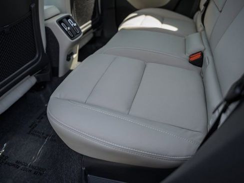 Used 2026 Volvo XC40 B5 Plus w/ Protection Package Premier AWD/4WD image 29