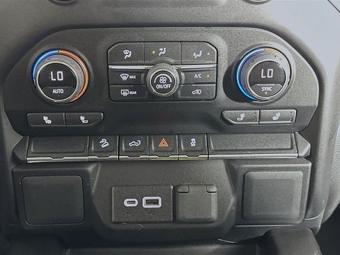 Used 2022 Chevrolet Silverado 1500 LT Trail Boss w/ Bed Protection Package AWD/4WD image 16