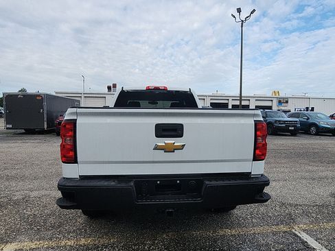 Used 2019 Chevrolet Silverado 1500 LT RWD image 4